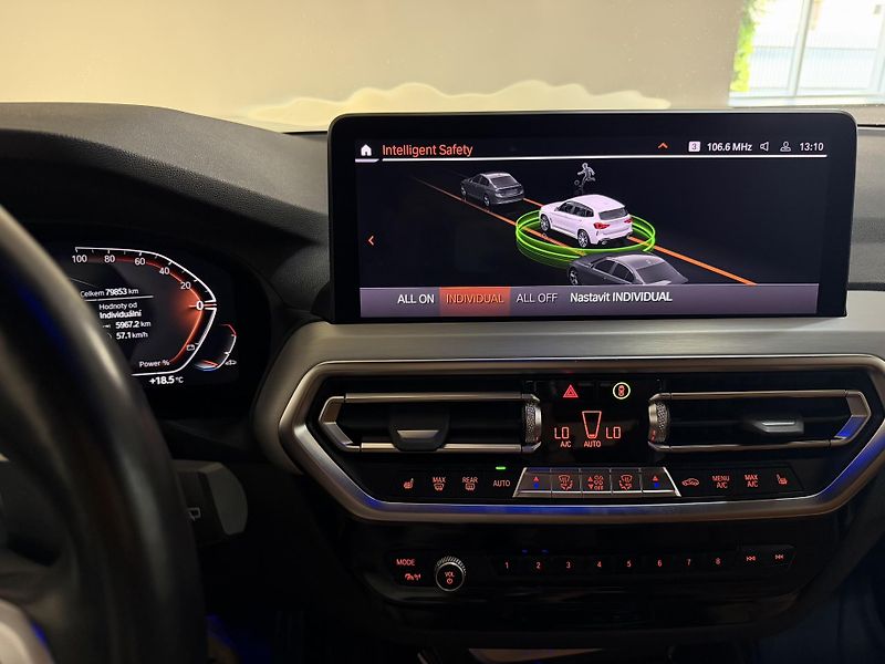 BMW X3 xDrive 30d M-Sport Laser TOP - fotka 27 z 43