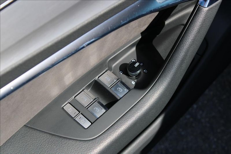 Audi A6 3,0 50TDi  50,S-LINE,TOP,DPH - fotka 15 z 38
