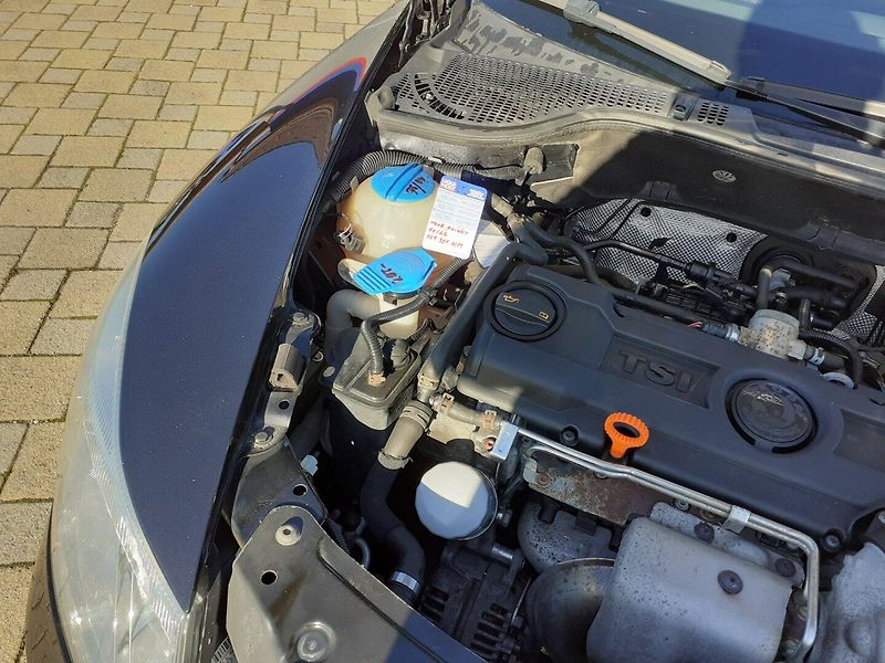 Škoda Octavia (2012) KOMBI 1.4 TSI - fotka 24 z 38