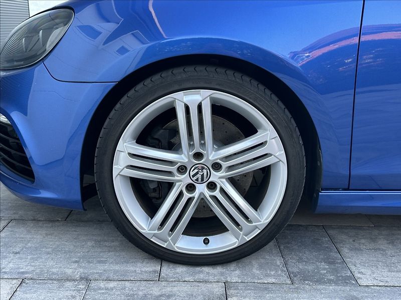 Volkswagen Golf 2,0 TSI 271PS  R M/T 4x4 - fotka 39 z 48