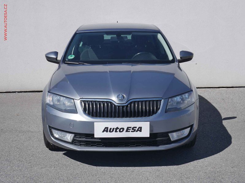 Škoda Octavia (2013) 1.6 TDi, 2.maj,ČR, Elegance - fotka 2 z 16