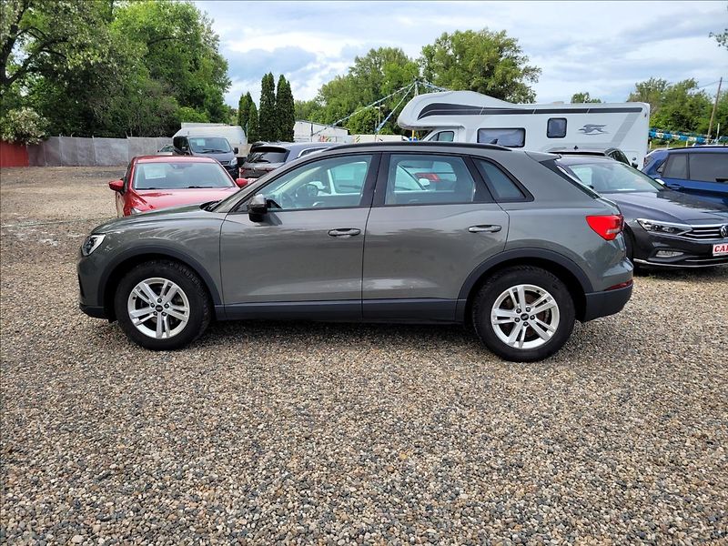 Audi Q3 1,5 TFSI,S-tronic,TFT,kůže - fotka 3 z 50