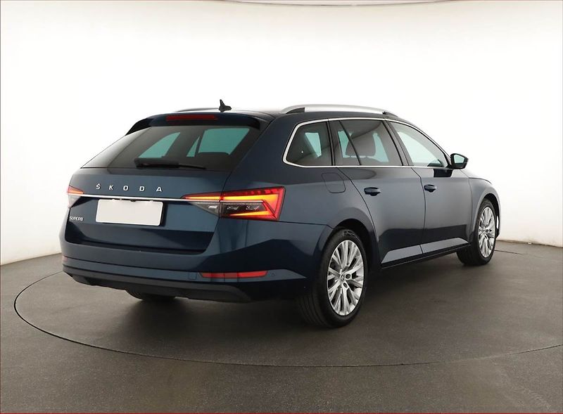 Škoda Superb (2024) 2.0 TDI - fotka 5 z 21