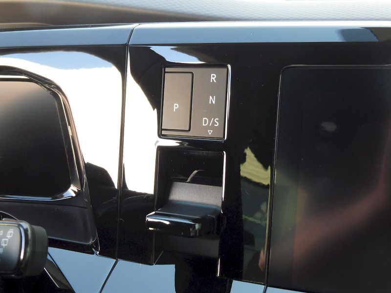 Volkswagen Multivan (2026) Long Life 1,5 TSI PHEV 180kW D - fotka 11 z 30