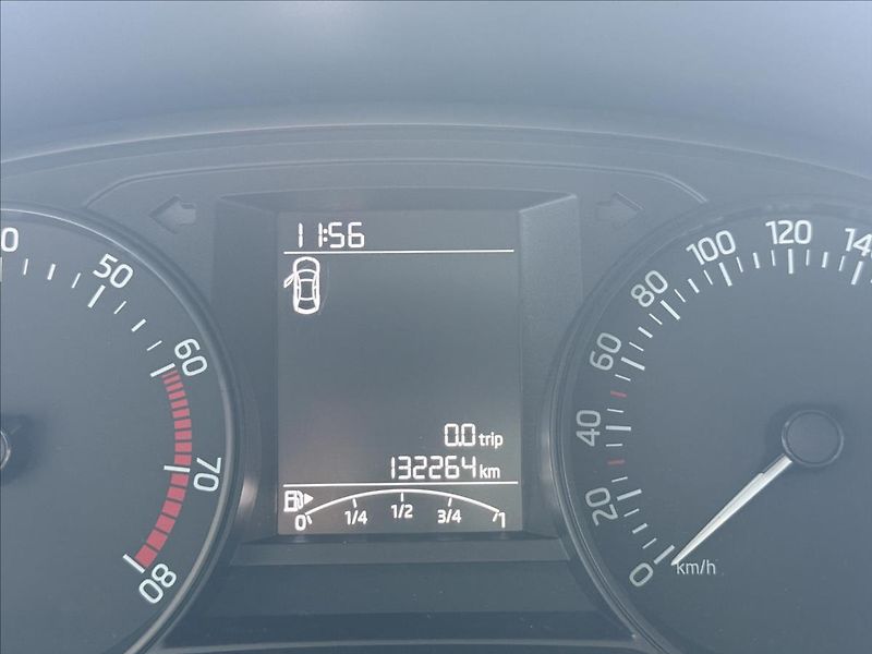 Škoda Fabia 1,2   TSI 66kW,SERVISKA - fotka 13 z 24