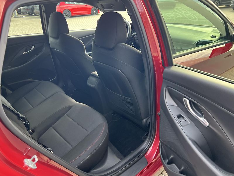 Hyundai i30 (2022) 1.0T-GDI*N-Line* - fotka 33 z 42