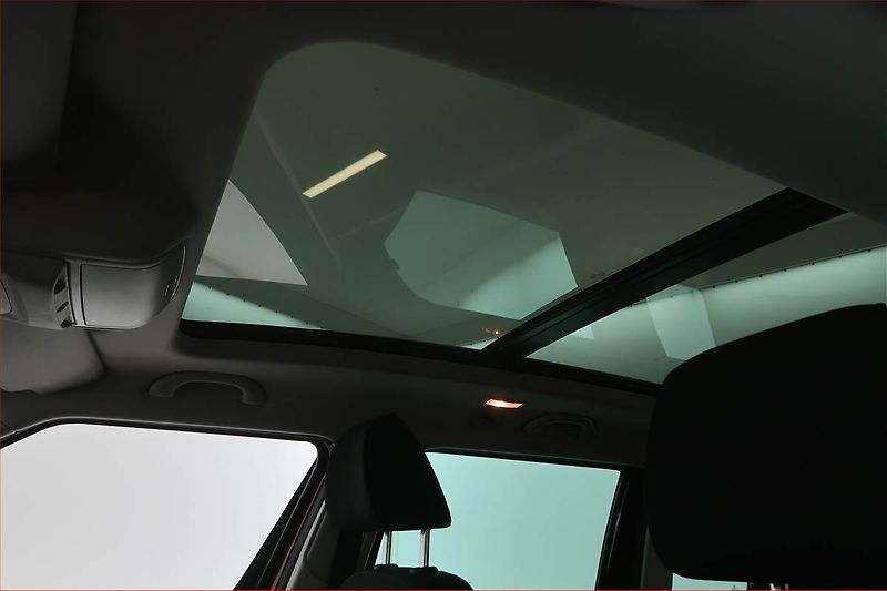 Škoda Yeti (2012) Elegance 2.0 TDI, 4X4 - fotka 15 z 18