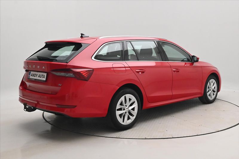 Škoda Octavia 1,4 TSI iV 110kW DSG Style SoH - fotka 5 z 32