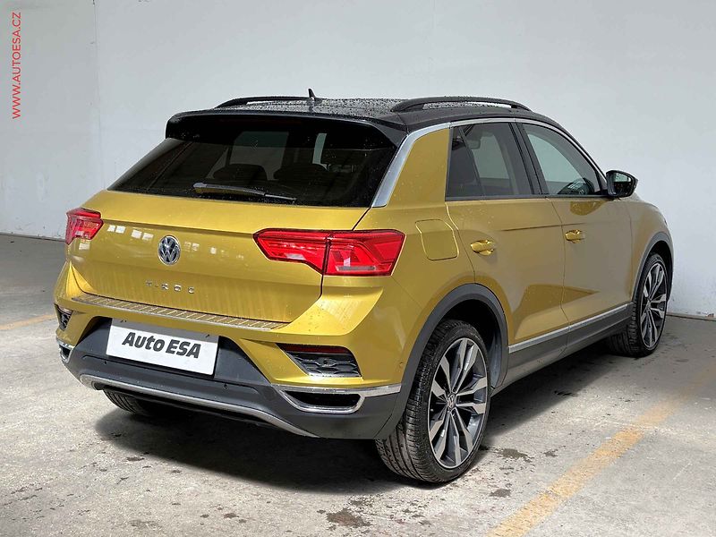 Volkswagen T-Roc (2019) 1.6 TDi, Comfortline, +ALU - fotka 4 z 17