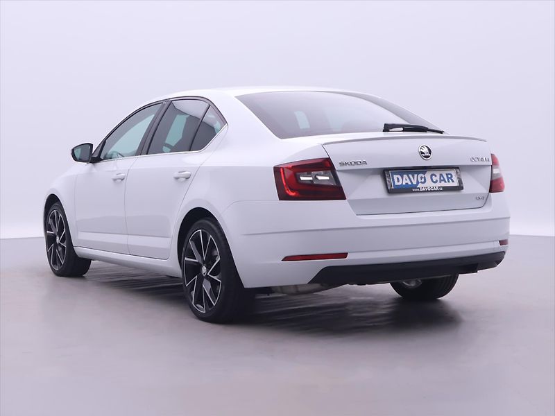 Škoda Octavia 2,0 TDI 4x4 DSG CZ Style Sport - fotka 5 z 34