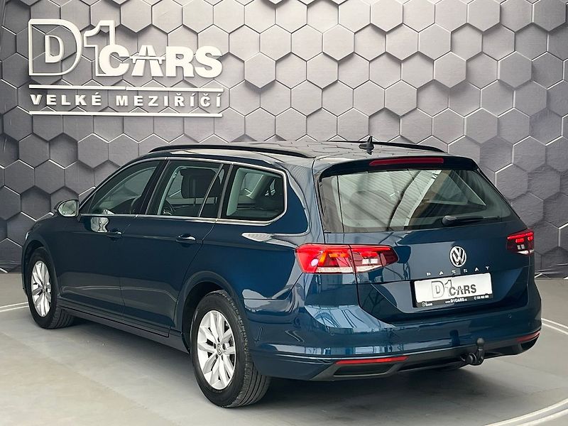 Volkswagen Passat 2.0 TDi LED SVĚTLA, rezervace - fotka 2 z 96
