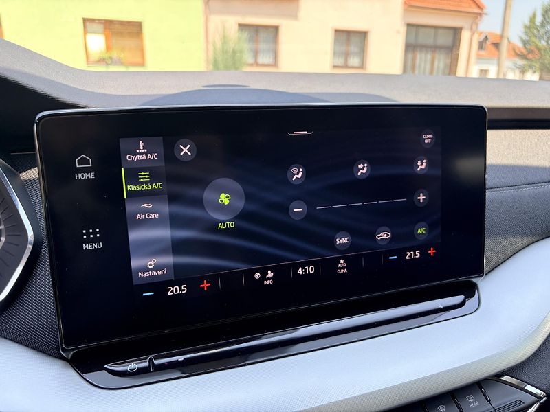 Škoda Octavia 2.0TDI STYLE VIRTUAL REZERVACE - fotka 39 z 53