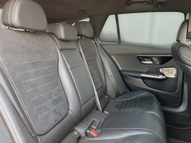 Mercedes-Benz Třídy C 300 de 4MATIC kombi EQ AMG Nig - fotka 17 z 18
