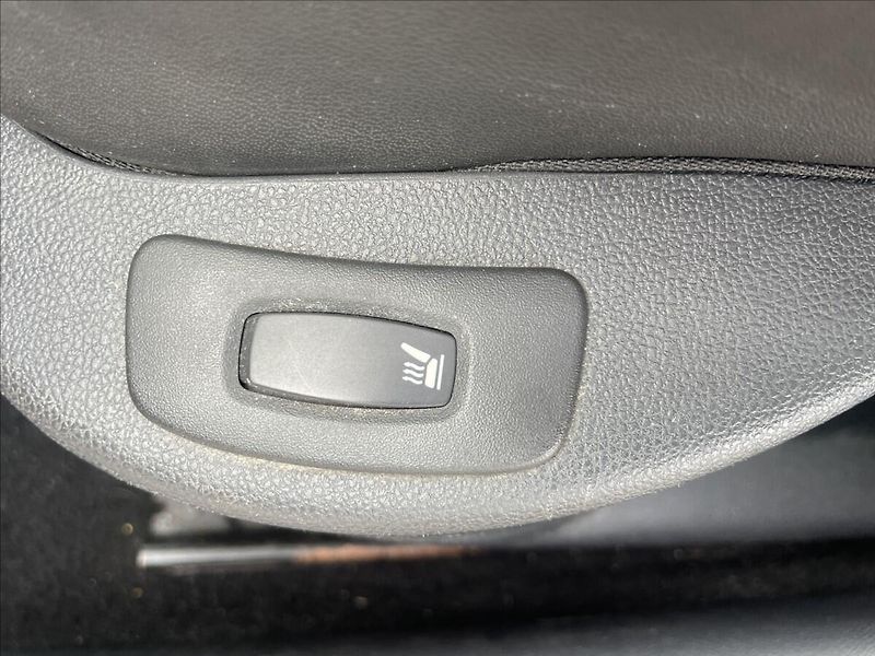 Renault Clio 1,5 DCi 66kw GPS polokůže 2sad - fotka 21 z 41