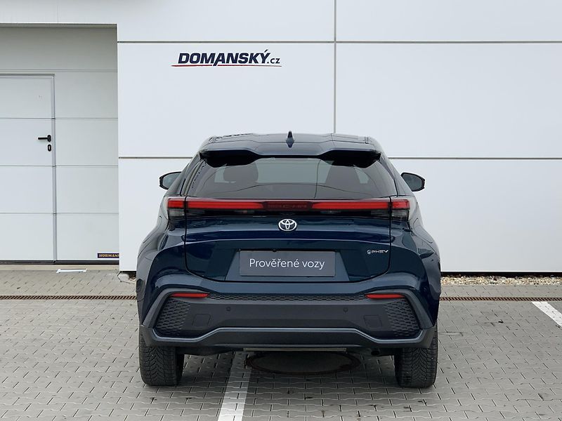 Toyota C-HR STYLE 2.0 PHEV 223k e-CVT - fotka 12 z 26