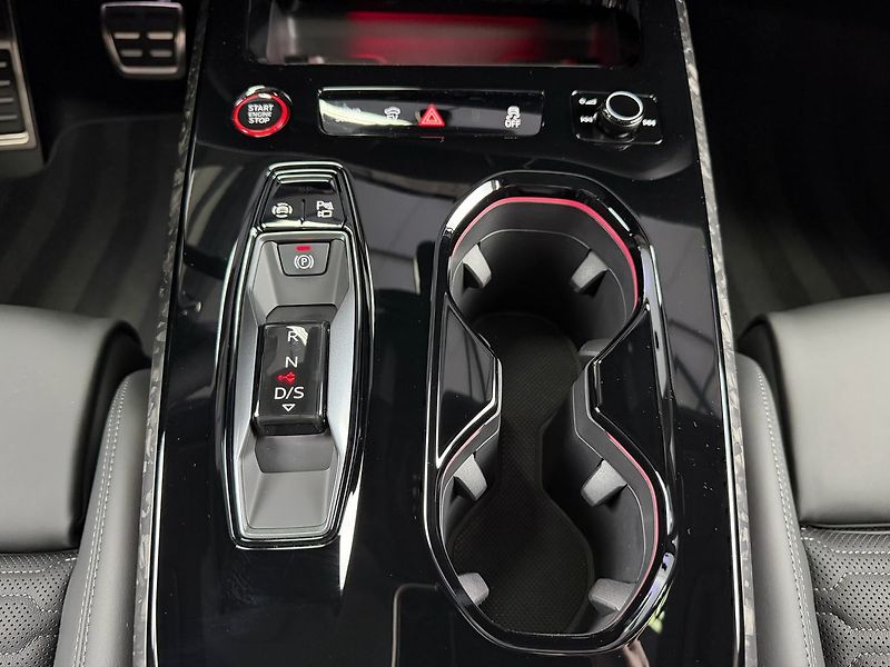 Audi RS 5 AVANT 470KW QUATTRO, 285 KM/H, - fotka 29 z 37