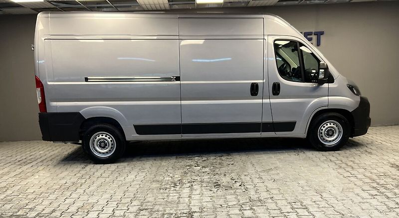 Toyota Proace Max 2.2D AT Comfort Executive L3H2 - fotka 15 z 15