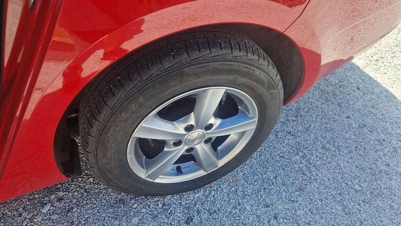 Škoda Octavia 1,6 Tdi - fotka 9 z 12