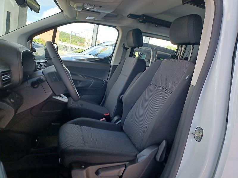Opel Combo (2026) Crew Van L2 1,5CDTI 102k MT6 - fotka 13 z 28