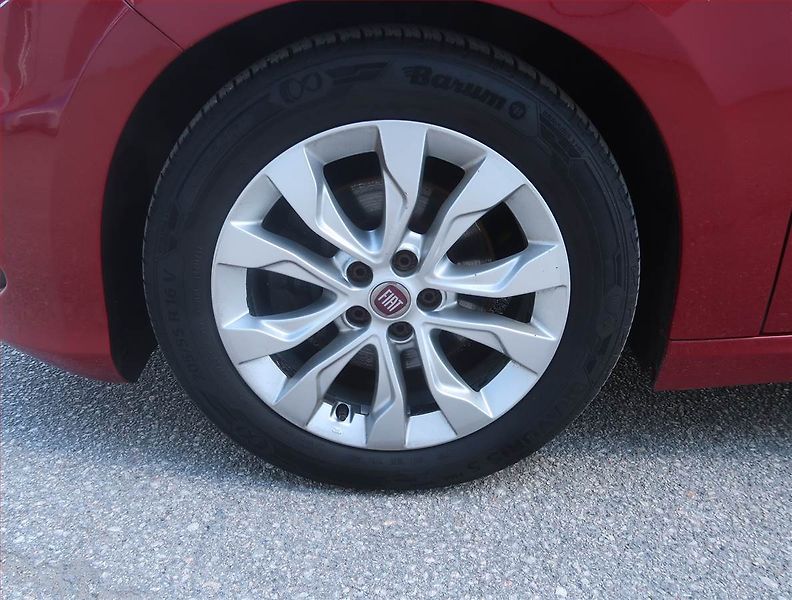 Fiat Tipo (2017) 1.4 16V, Serv.kniha, Navi - fotka 13 z 13