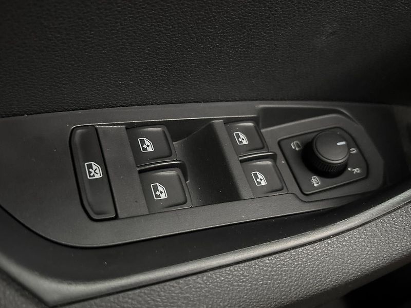 Škoda Karoq Style Exclusive 4x4 DSG - fotka 21 z 30