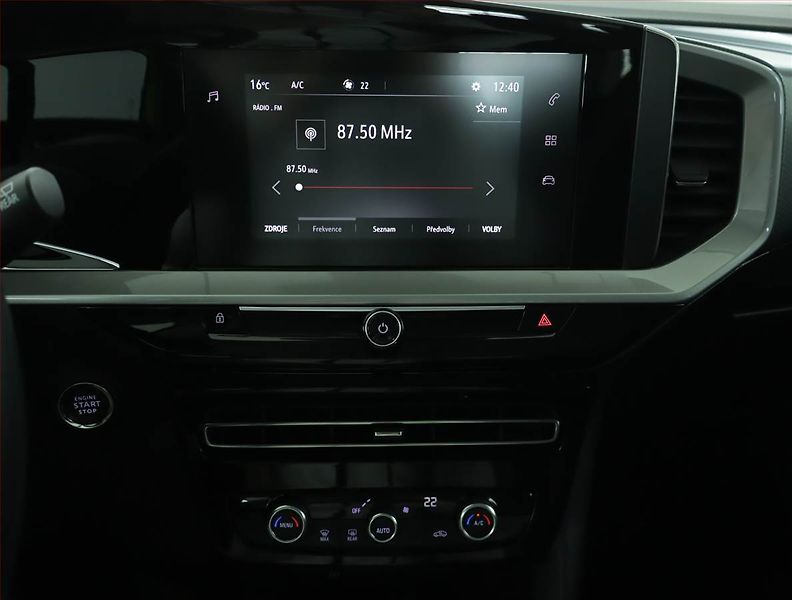Opel Mokka (2022) Electric 50 kWh, SoH 97% - fotka 12 z 18