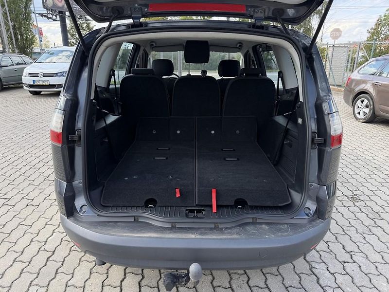 Ford S-MAX 1.8 TDCi 92 kW Titanium 7 míst - fotka 10 z 16
