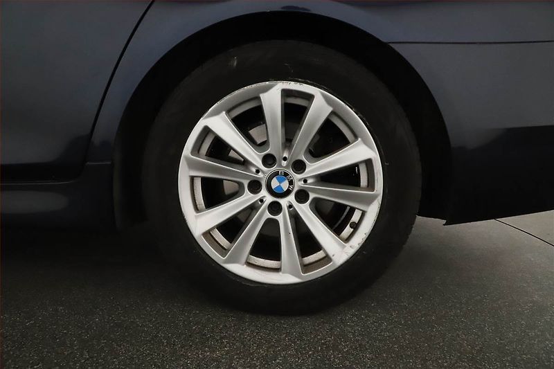 BMW Řada 5 (2015) 520d xDrive, 4X4, Automat - fotka 20 z 20