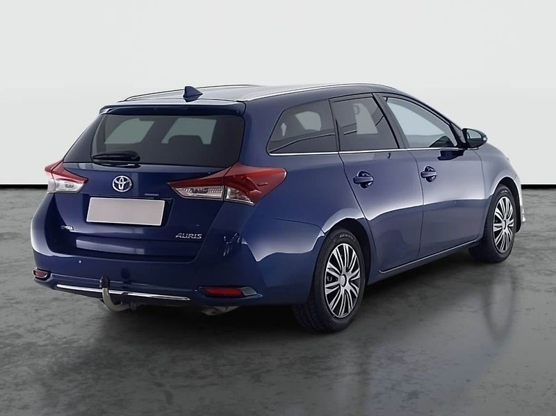 Toyota Auris (2015) 1.6 D-4D, Serv.kniha, Tempomat - fotka 5 z 17