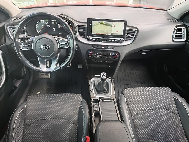 Kia XCeed (2019) 1,4T-GDI TOP - fotka 7 z 11