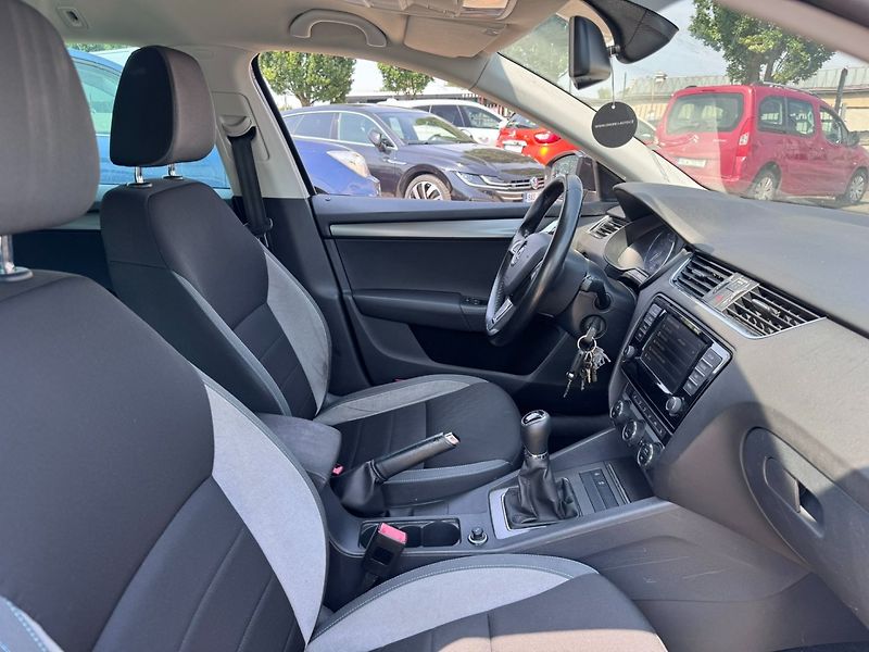 Škoda Octavia (2015) 1,4 TSI 110 KW SERVIS STK - fotka 35 z 50