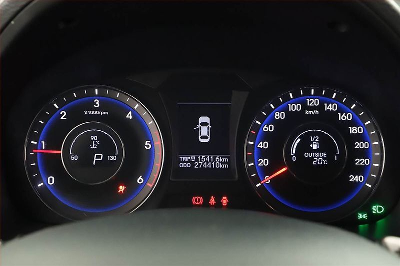 Hyundai i40 (2014) 1.7 CRDi, Automat, Tempomat - fotka 9 z 15