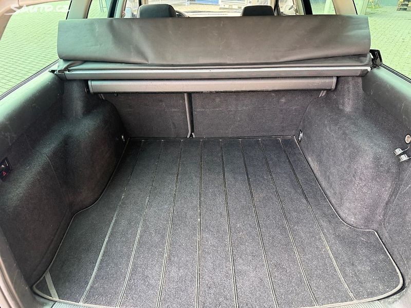 Volkswagen Passat (2001) 2.0i, 85kw Nová STK - fotka 12 z 20