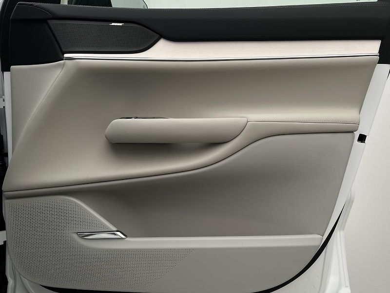 Volvo EX90 (2026) PURE ELECTRIC TWIN ULTRA  - fotka 8 z 50