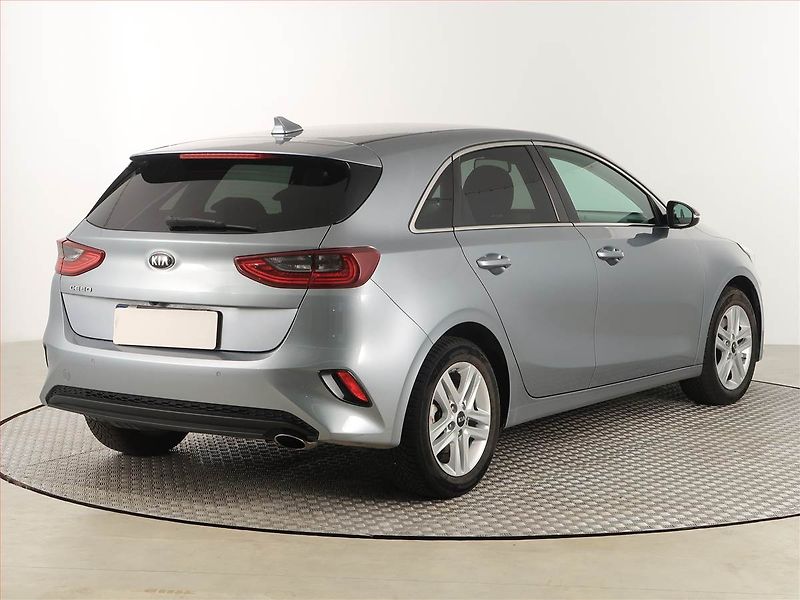 Kia Ceed (2019) Gold 1.6 CRDi, Automat - fotka 5 z 18