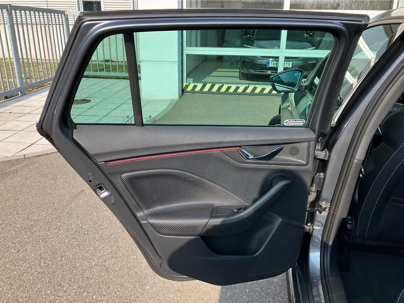 Škoda Scala 1.0TSi 85kW MONTE CARLO DSG - fotka 25 z 30