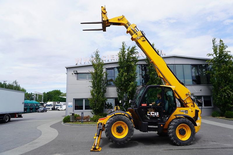JCB (2019) 540-140 telescopic loader  - fotka 16 z 24