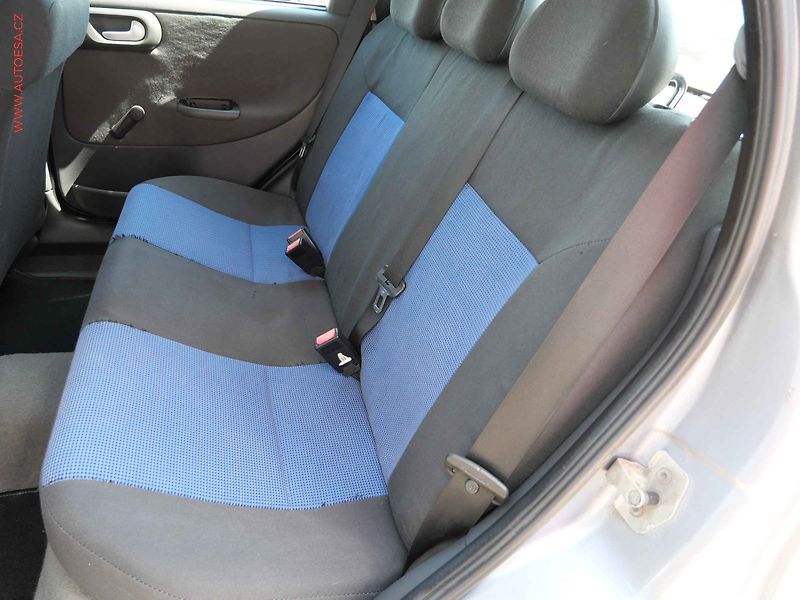 Opel Corsa (2005) 1.3 CDTi, Klima - fotka 10 z 15