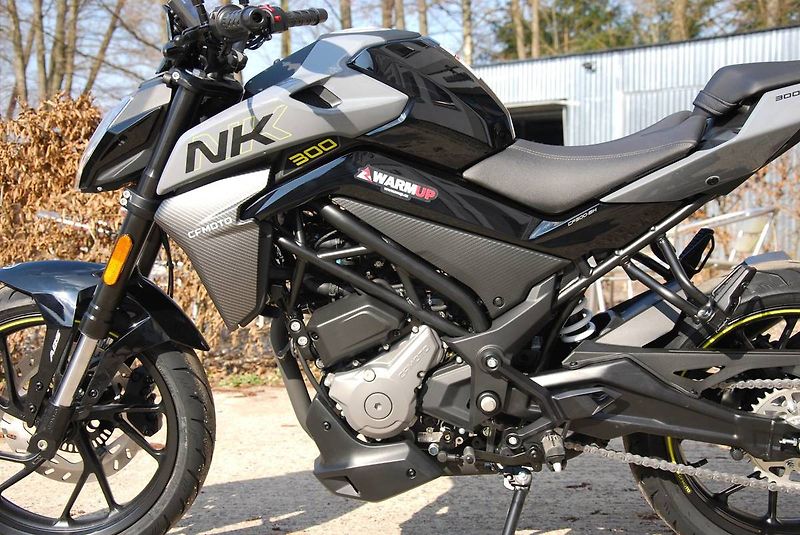 CFMOTO 300 NK (2026) 300NK - fotka 14 z 25