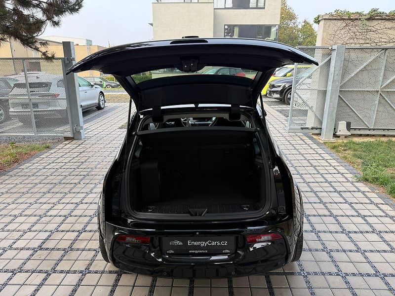 BMW i3 i3S 94Ah Kessy ACC Panorama - fotka 28 z 32