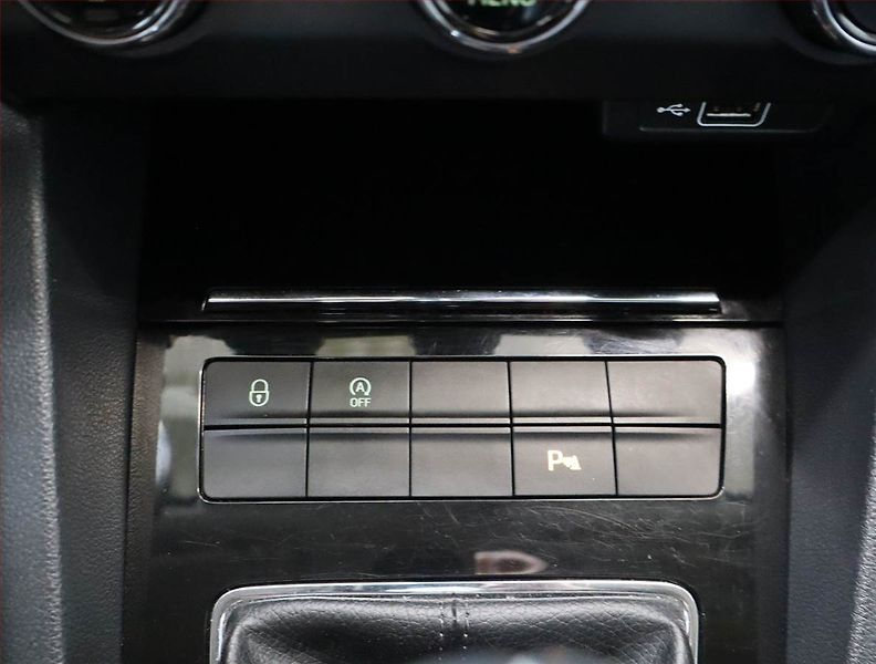 Škoda Octavia (2019) Style 1.5 TSI, Kůže, Navi - fotka 13 z 19