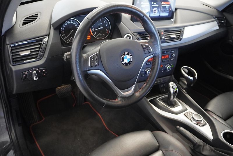 BMW X1 2,0 XDRIVE28I AUT. - fotka 13 z 30