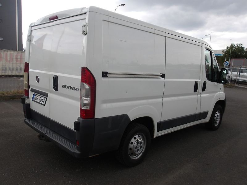 Peugeot Boxer 2,2JTD 1.MAJ.! NAJ.122000km !! - fotka 11 z 31