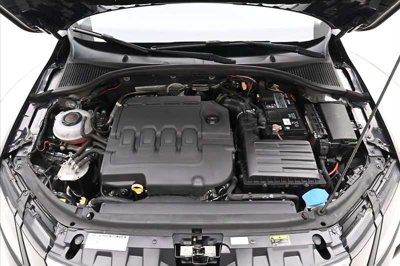 Škoda Octavia 2,0 TDI 110kW Tažné DSG Záruka - fotka 9 z 29