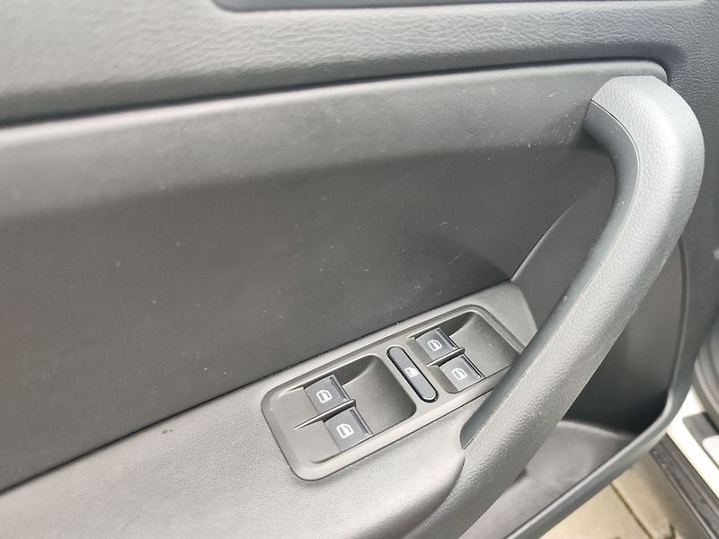 Škoda Yeti 2.0 TDI/103kW Ambition DSG - fotka 21 z 23