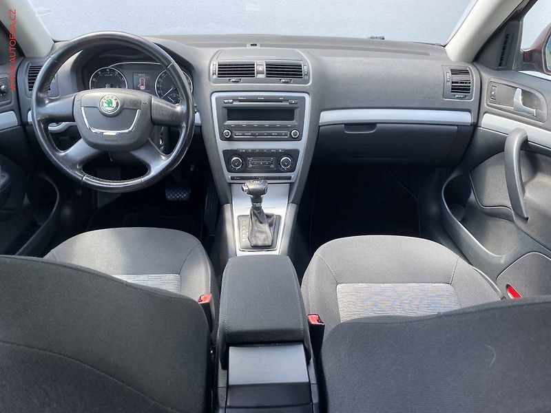 Škoda Octavia (2011) 1.2 TSi, Ambition, DSG, TZ - fotka 8 z 17