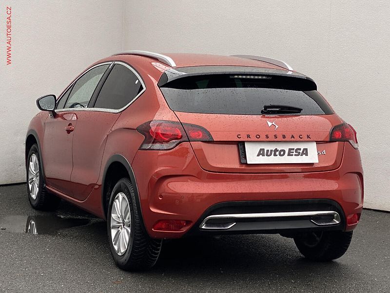 DS Automobiles DS4 (2016) 1.2 PT crossback - fotka 6 z 19
