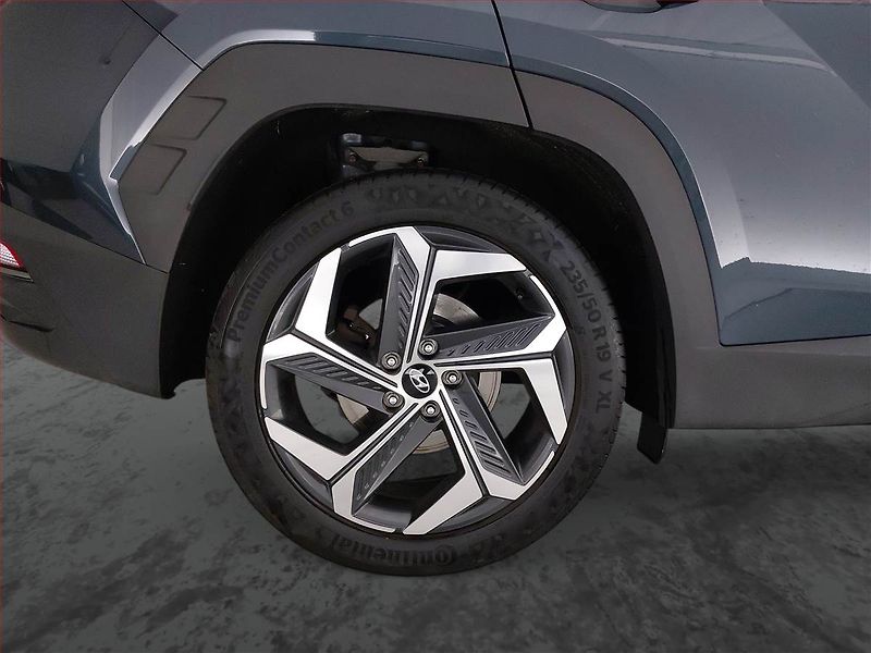 Hyundai Tucson (2021) 1.6 T-GDI - fotka 15 z 17