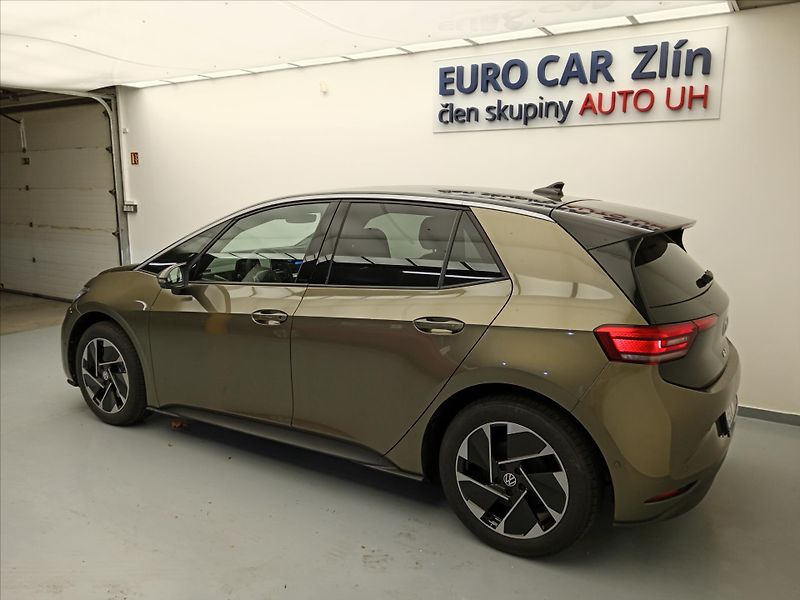 Volkswagen ID.3 (2025) Pro People 150 kW, 59 kWh - fotka 4 z 16