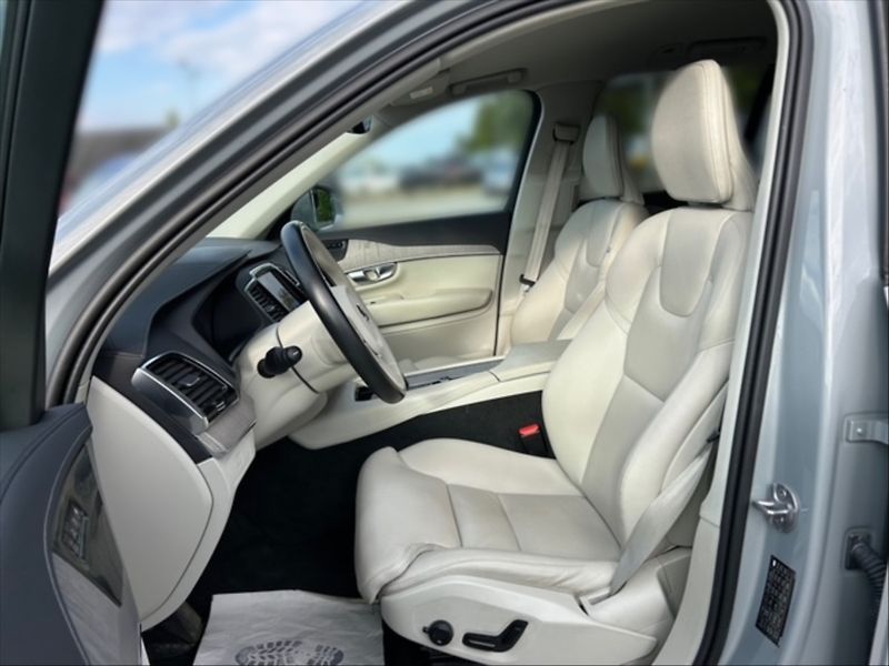 Volvo XC90 2,0 B5 AWD D Plus Bright AT - fotka 7 z 11